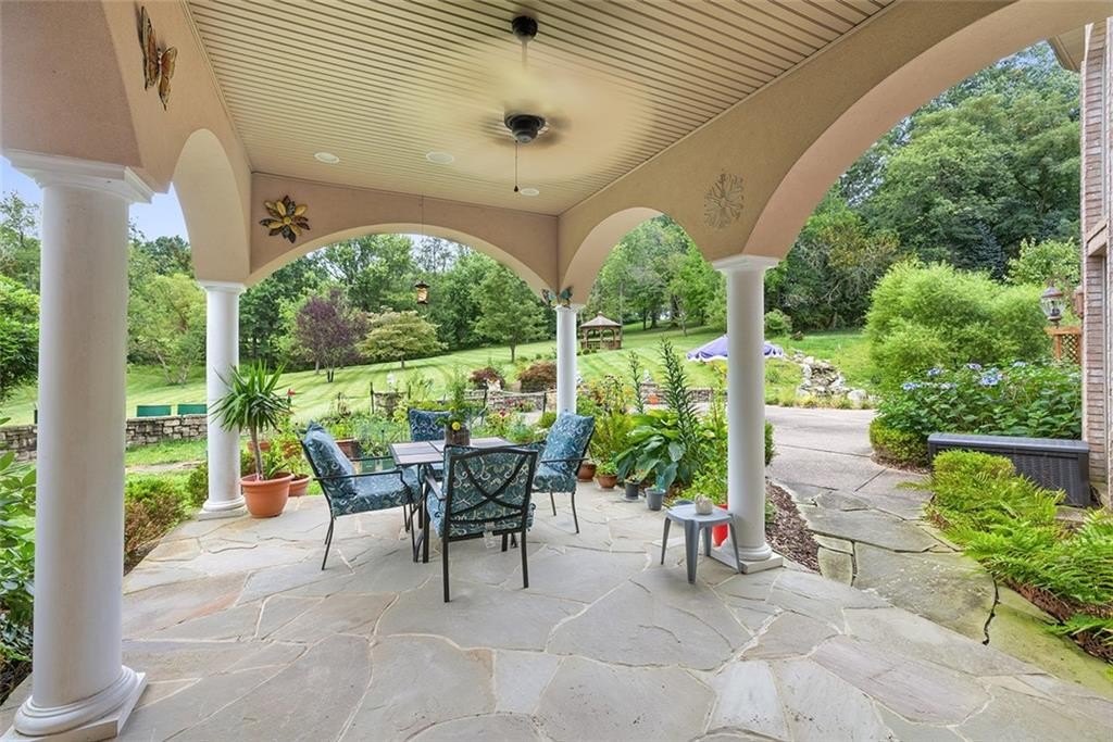 Listing photo 10